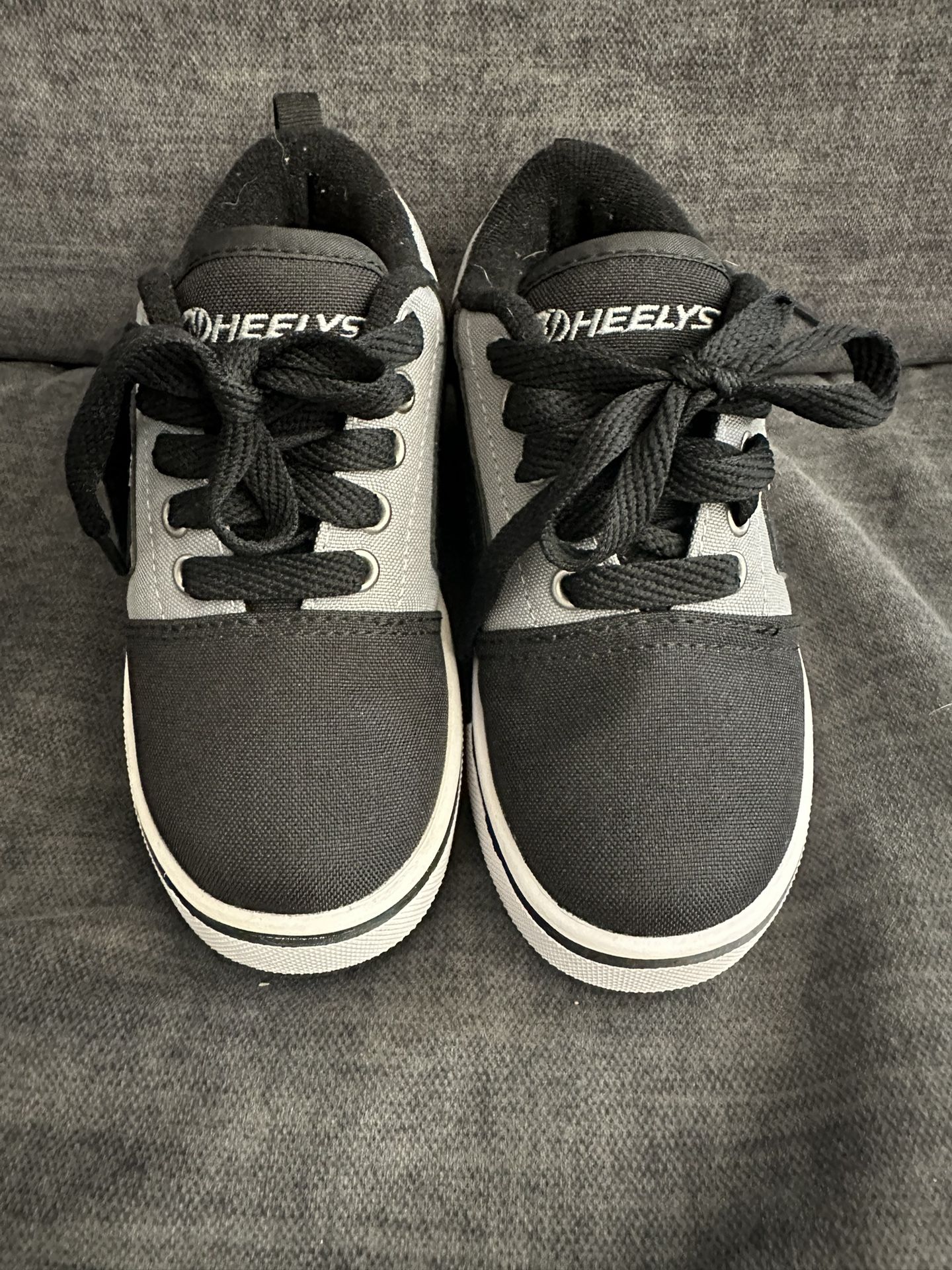 Boys Heelys Size 13