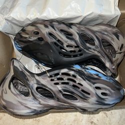 Yeezy Foam Runner MX Cinder Size 11