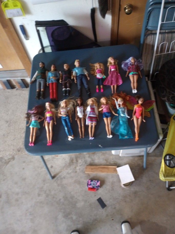 15  Original Barbie Dolls 