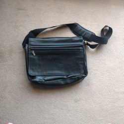Kenneth Cole Reaction Bag
