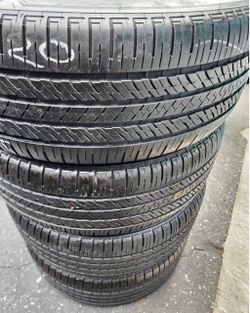 235/50r20 Bridgestone tires con 80% de Vida las 4