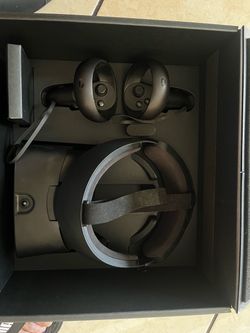 Oculus Quest 2 VR Headset with Controllers