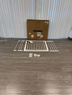 $30 #2486 (30” Tall X 29-55” Wide) Babelio safety gate for baby toddler or dog / heavy duty