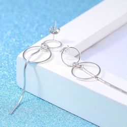 E67-925 Sterling Silver round drop earrings!