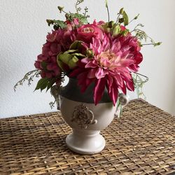 Gorgeous flower arrangement!