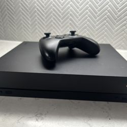 Xbox One X 1 TB