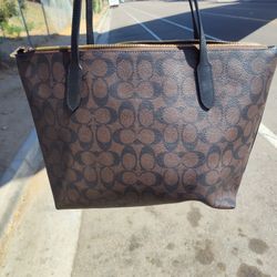 Womens Coach Purse 