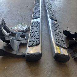 2010 Ram 1500 side steps