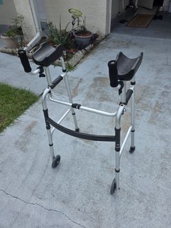 Handicap Walker.Feee