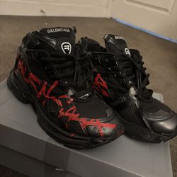 balenciaga runner “graffiti” black & red size 8