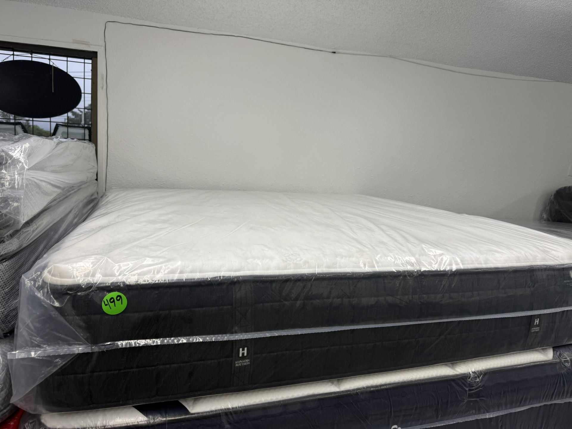 KING SIZE MATTRESS & BOX SPRINGS BED SET