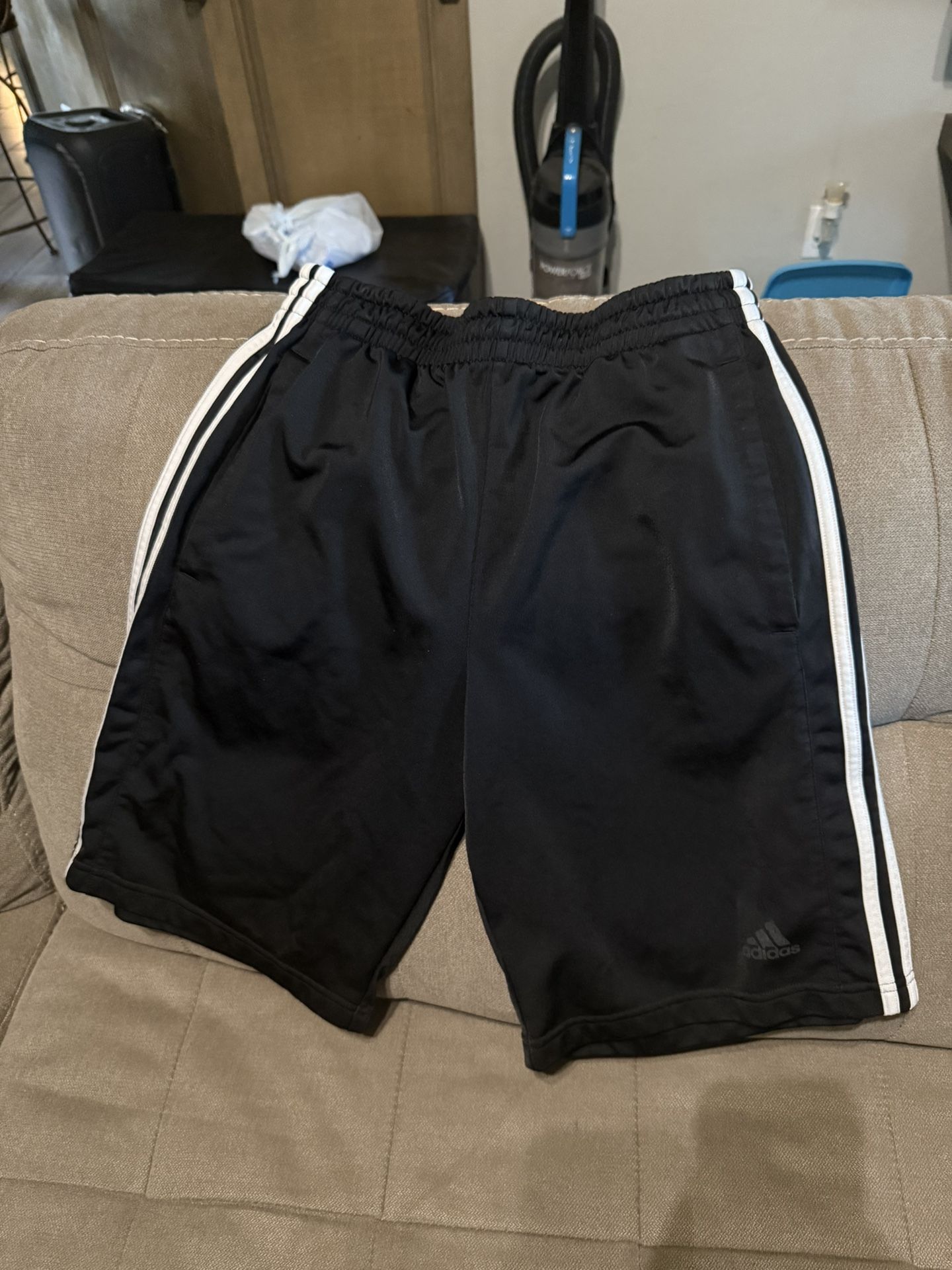 Men’s Sz M Adidas Shorts