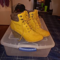 Women's Different Sizes And Styles Of Shoes