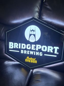 ! Amazing custom sign with emblematic St John’s Bridge!