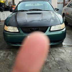 2000 Ford Mustang