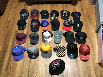 25 piece caps hats all for $100 Execellet condition