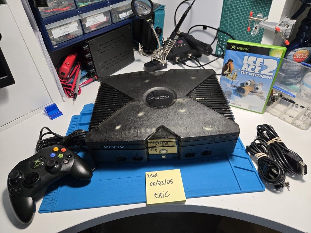 Microsoft Xbox Special Edition Skeleton Black with 1 Game and 1 Controller
