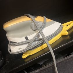 Mini Portable Clothe Iron