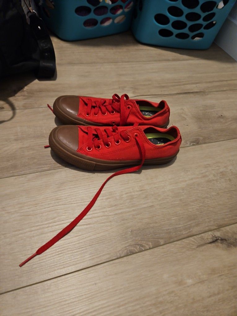 Converse Size 5 W