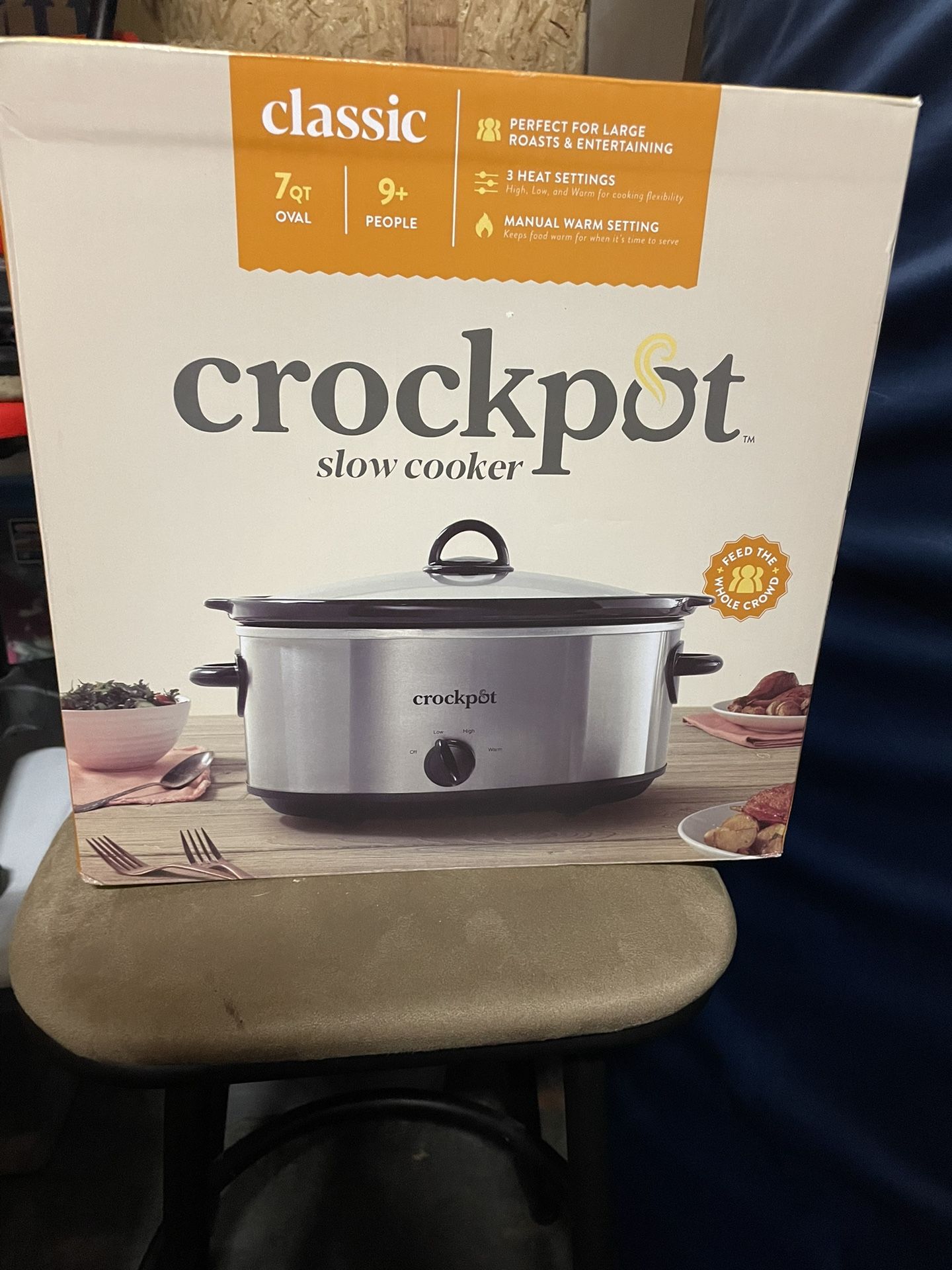 7 quart large slow Cooker - NEW