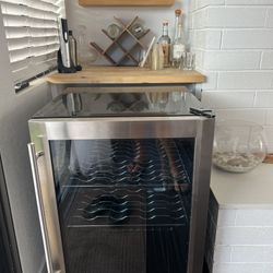Magic Chef Wine Fridge 