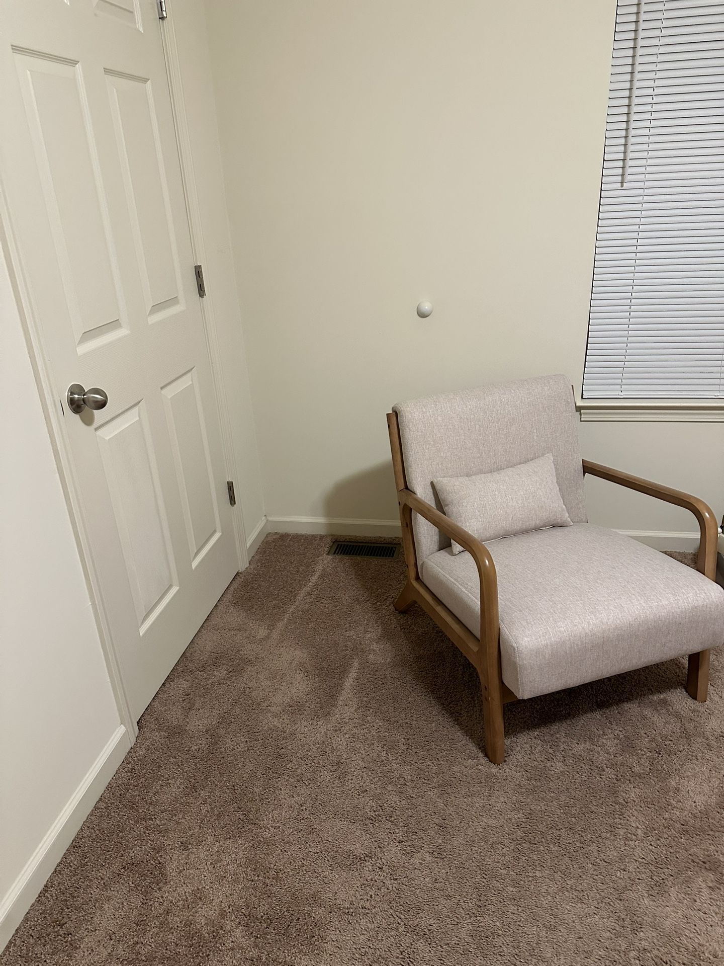Side Reading Chair