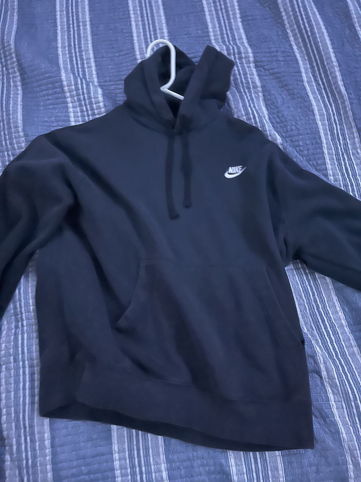 nike hoodie black size medium