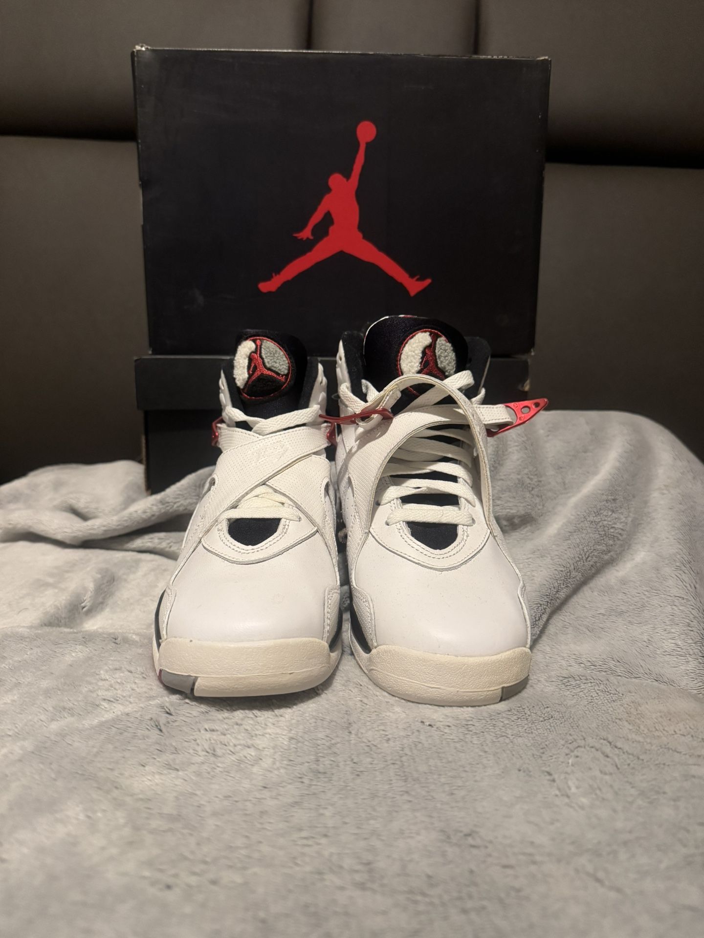 FOR SALE – Air Jordan 8 Retro “Alternate” 2017 (GS) – Size 6.5Y / Women’s 8 – Brand New