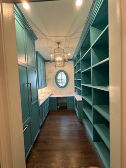 Kitchen cabinet