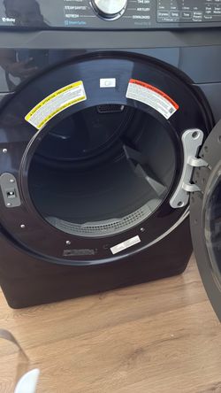 Samsung Front-Load Dryer with Steam