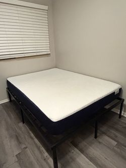 Full size mattress + full metal bed frame