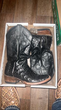 Black caiman boots