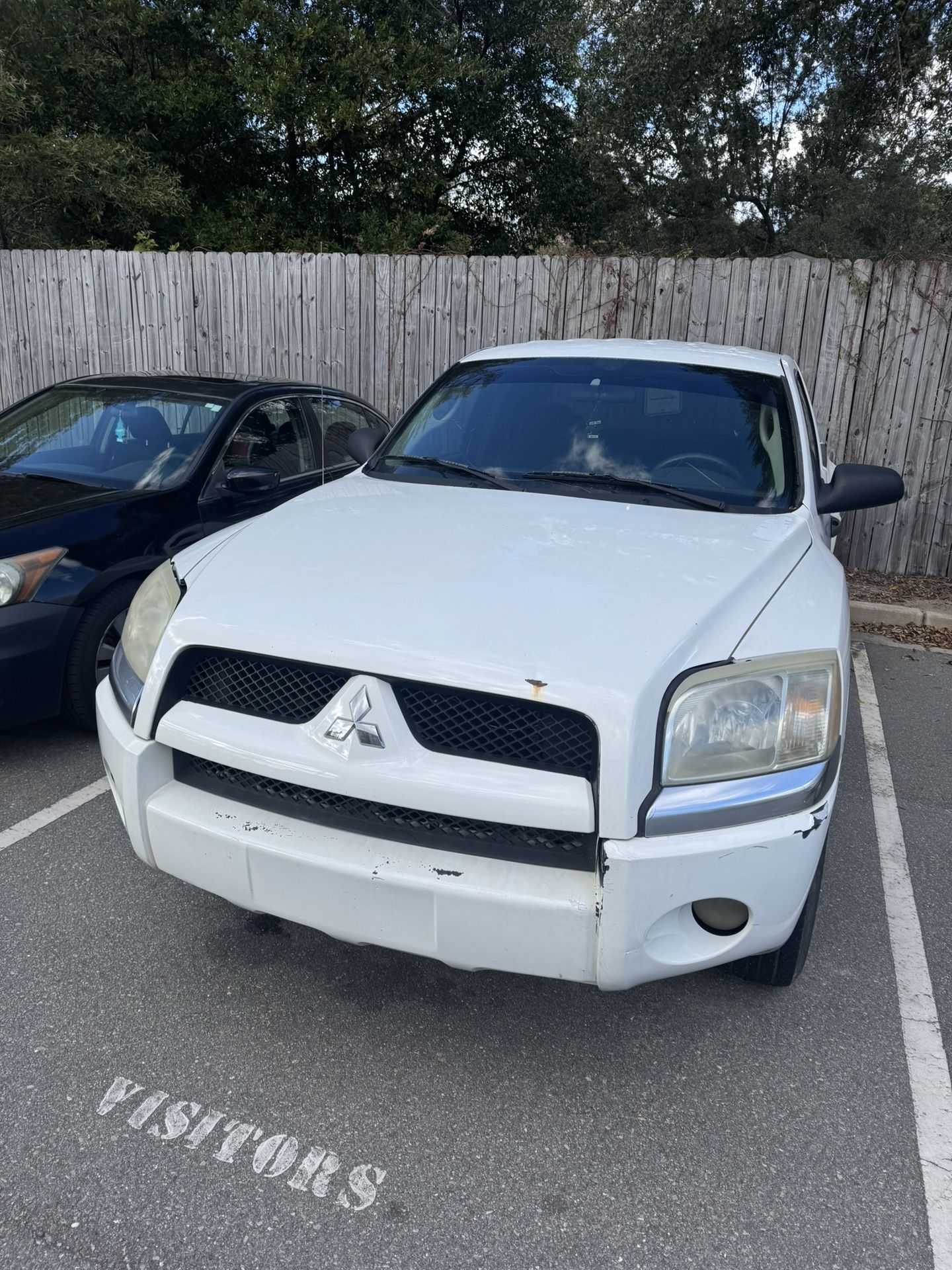 Mitsubishi Raider