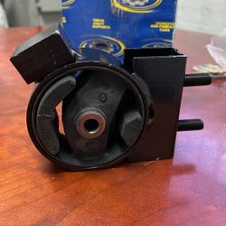 Engine Mount Suzuki