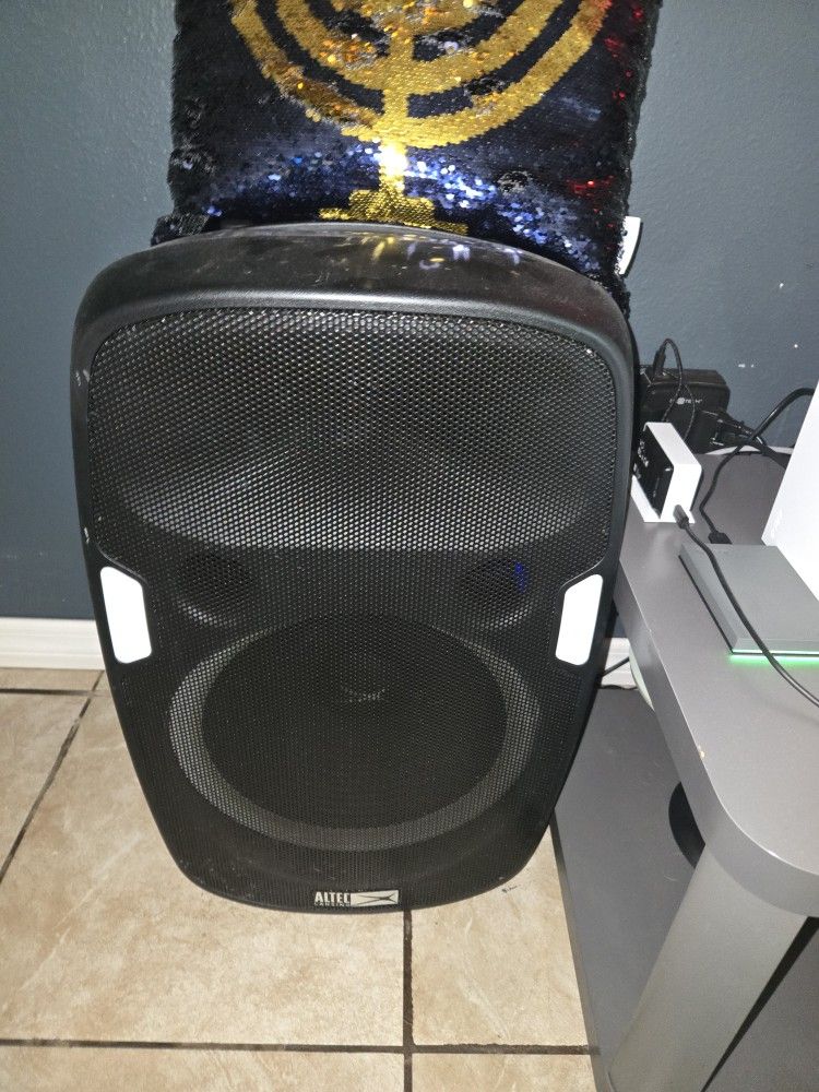Altec Soundrover Protable Speaker