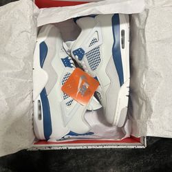 Air Jordan 4 Military Blue (size 8.5)