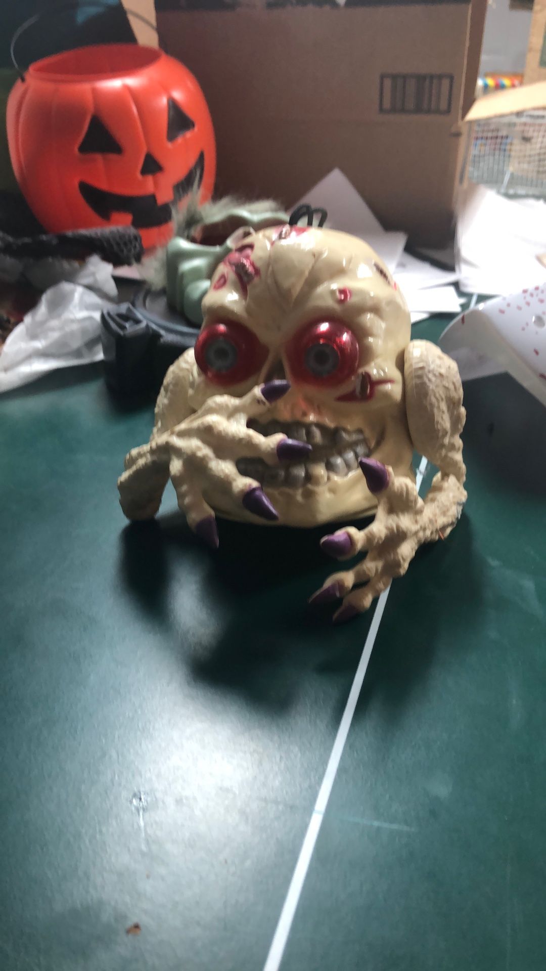 Hanging Skeleton Head With Arms