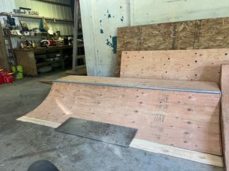 Quarter pipe skate bmx scooter