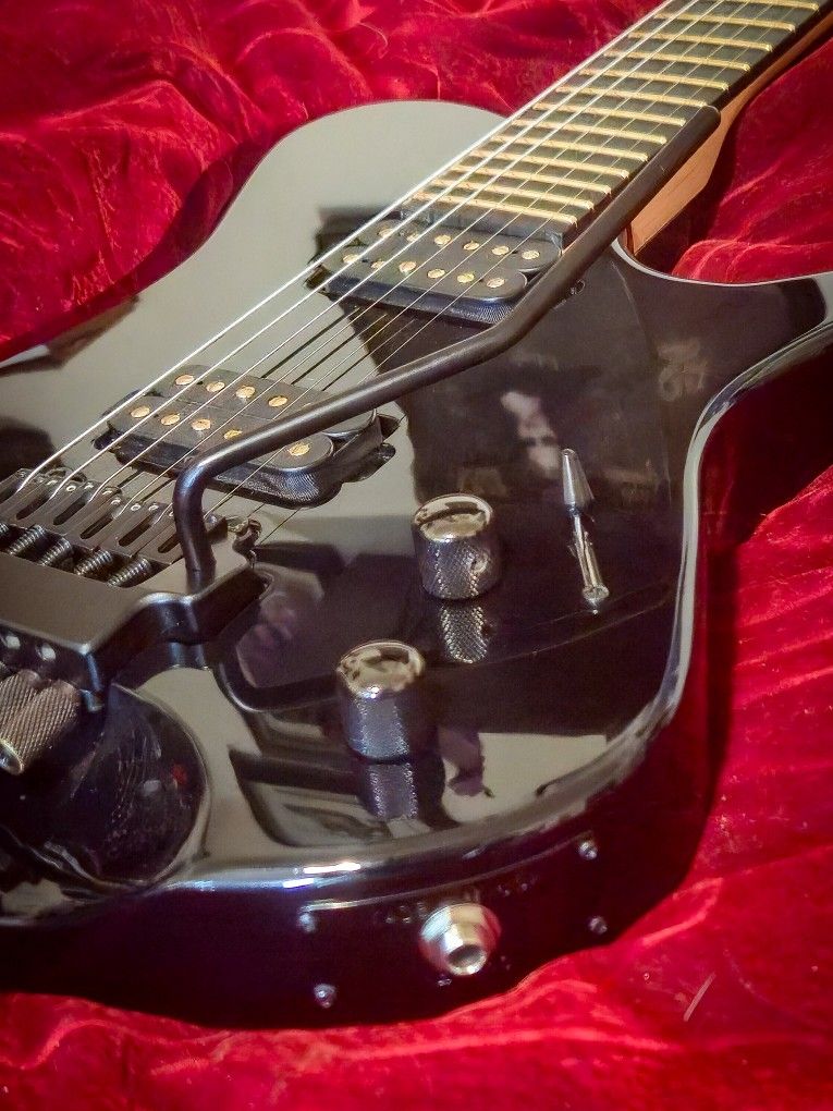 Kiesel Zeus Headless Bolt On With Tremolo Electric Guitar 6-string With Kiesel Gig Bag Carvin USA Made