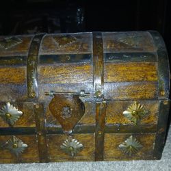 Vintage Treasure Chest