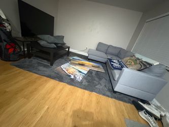 Moving — Selling 8’x10’ Rug LIKE NEW