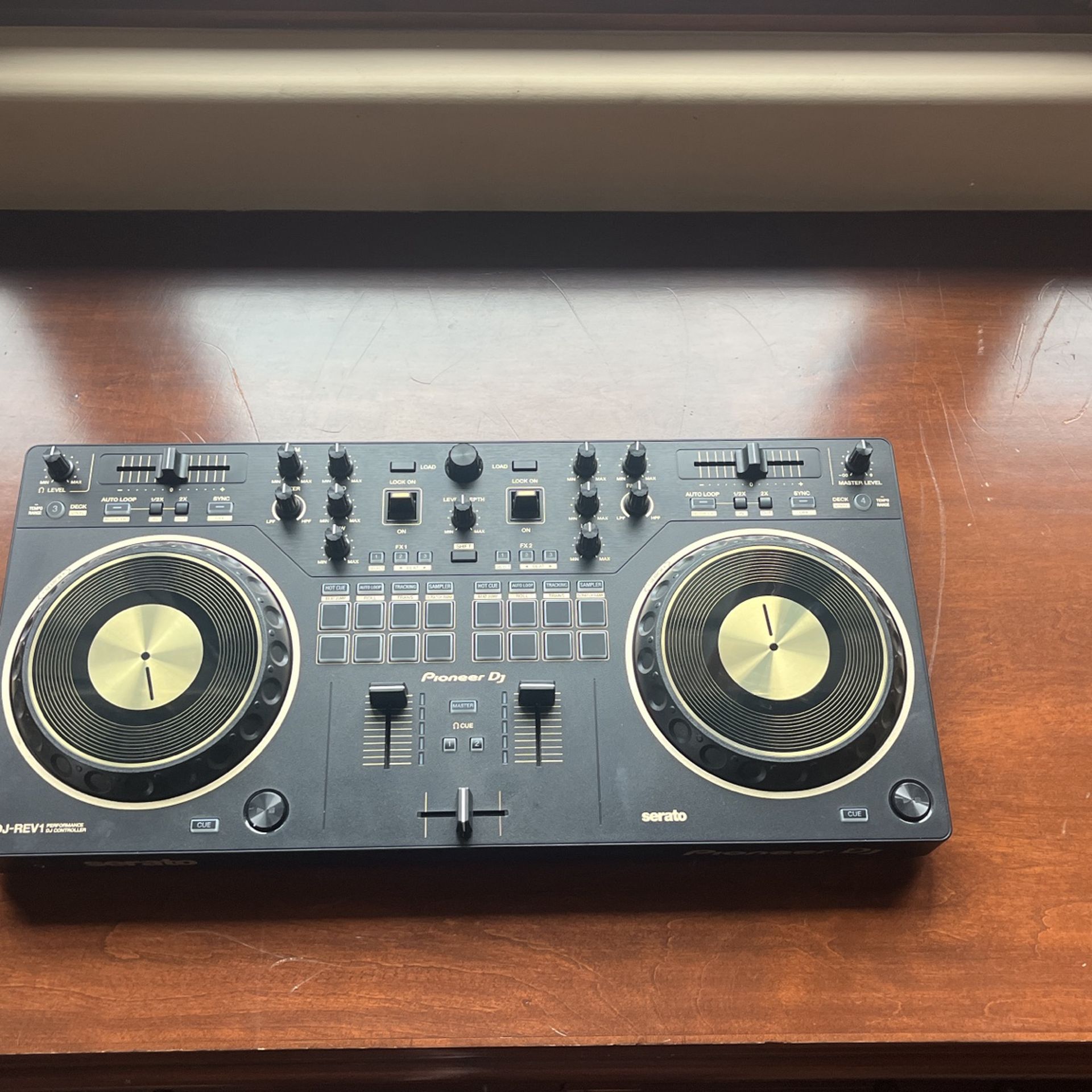 Pioneer Dj Serato REV1