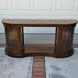 Vintage Accent table/ curio cabinet Brown Pre-owned Good Condition, Please Read The Description. 