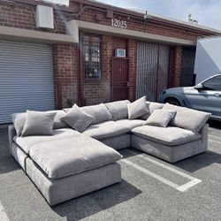 Sectional Couch With Ottoman 