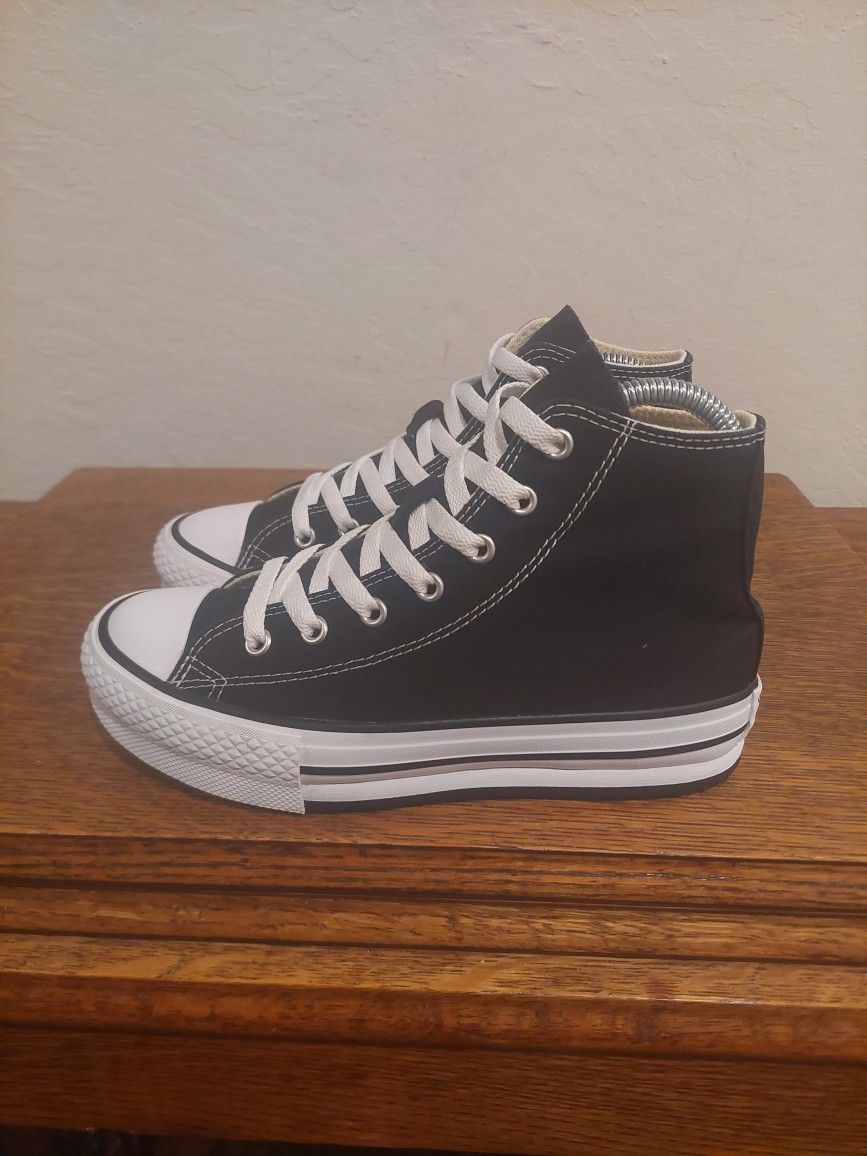 Converse All Star Chuck Taylor High Top Platform Fashion Sneakers 
Youth Size 3