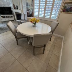 Dinning Table & Hutch