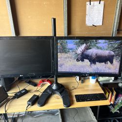 Dual Monitors 
