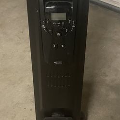 Heater / DeLonghi EW7507EB Oil Filled Radiator Heater / Black