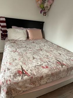 Full size bed