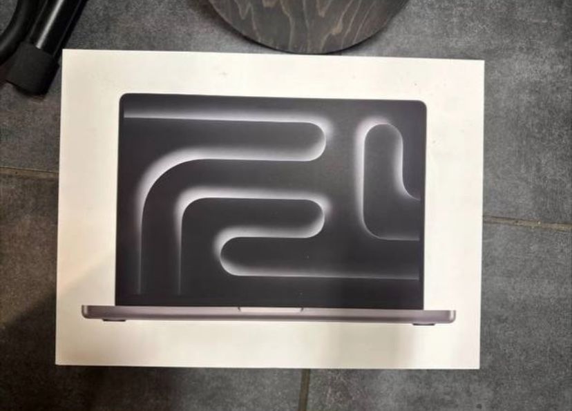 MacBook Pro 14” M4 Max Chip